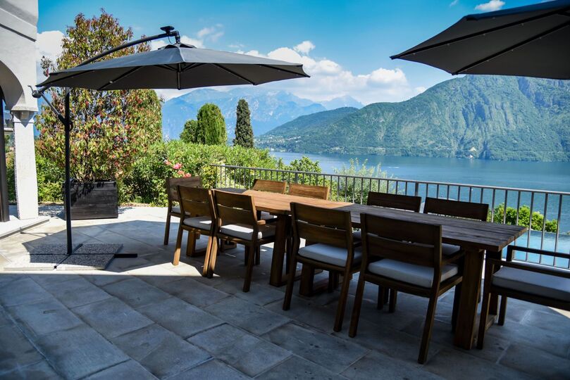 Luxurious Sanctuary Overlooking Lake Como