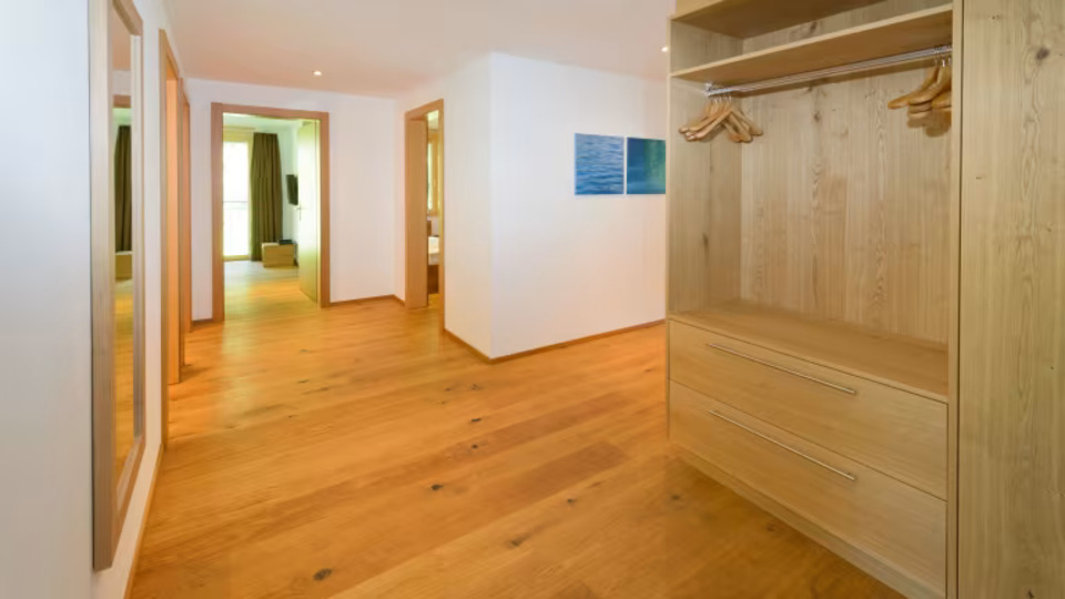 Spacious 3BR Apartment with Balcony in Zermatt, Zermatt Apartment 1238