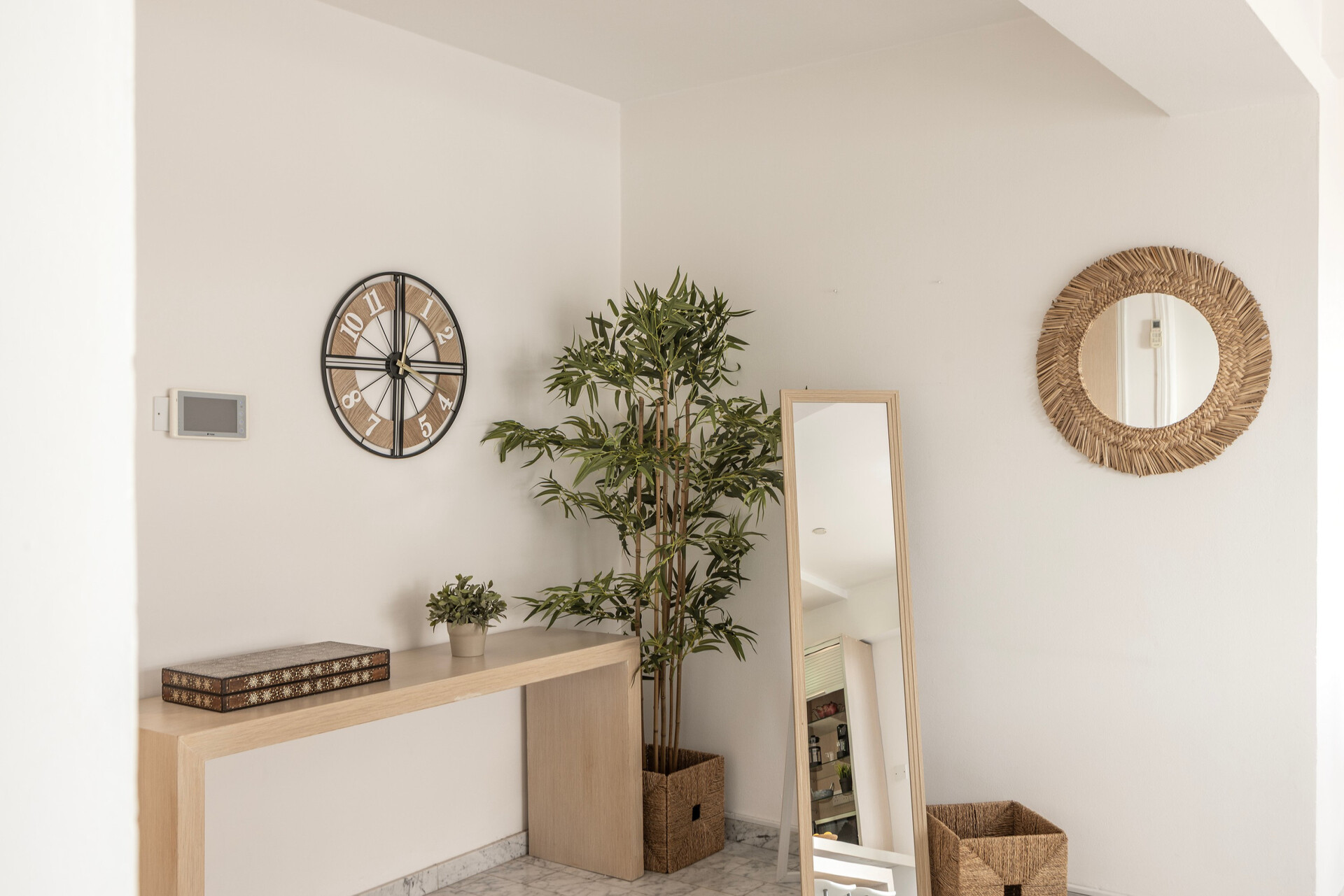 5 Star Mackenzie Beachfront Suite – Luxury Living by the Sea