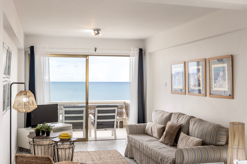 5 Star Mackenzie Beachfront Suite – Luxury Living by the Sea