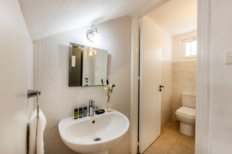 5 Star Marina Seaside Villa – Luxury Seaside Stay in Larnaca