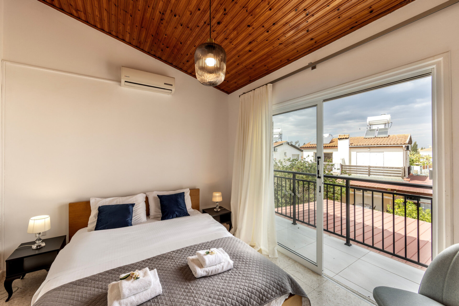 5 Star Marina Seaside Villa – Luxury Seaside Stay in Larnaca