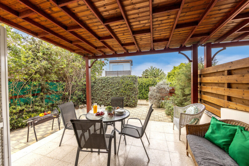 5 Star Marina Seaside Villa – Luxury Seaside Stay in Larnaca