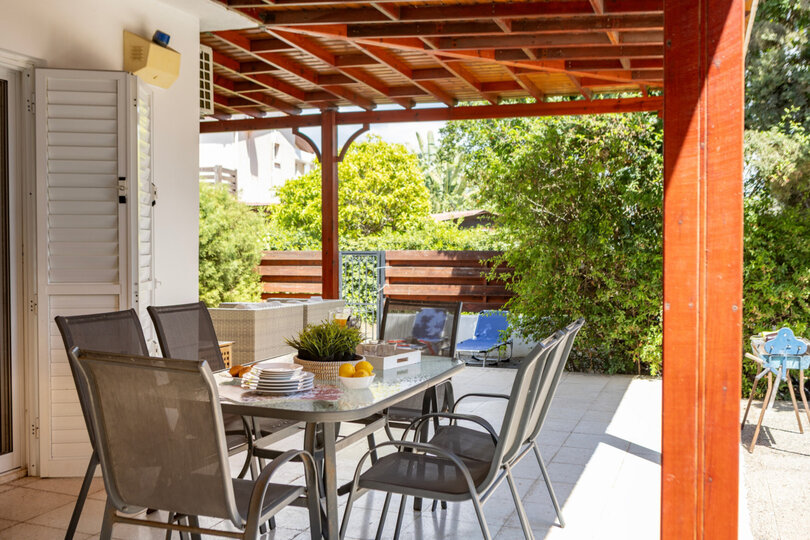 5 Star Marina Seaside Villa – Contemporary Coastal Comfort