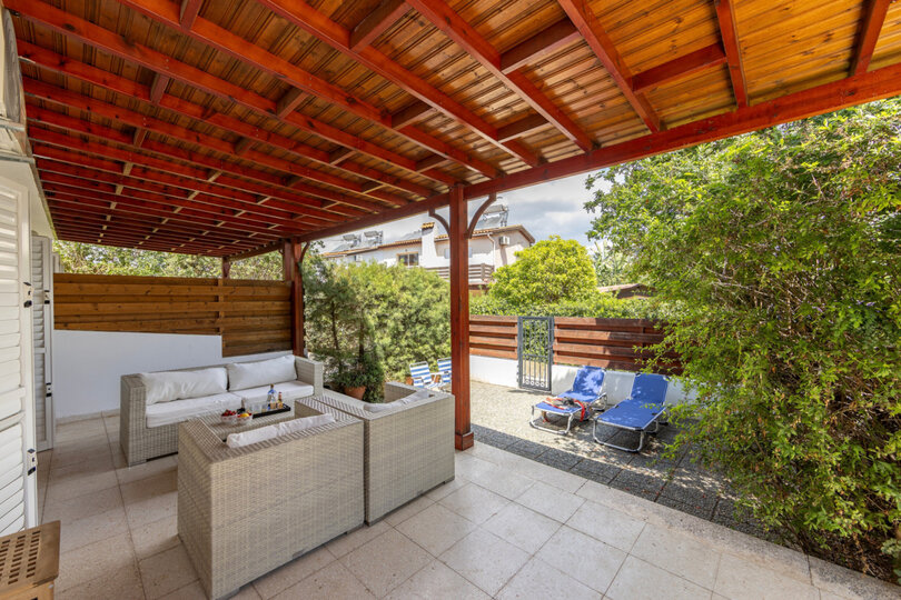 5 Star Marina Seaside Villa – Contemporary Coastal Comfort