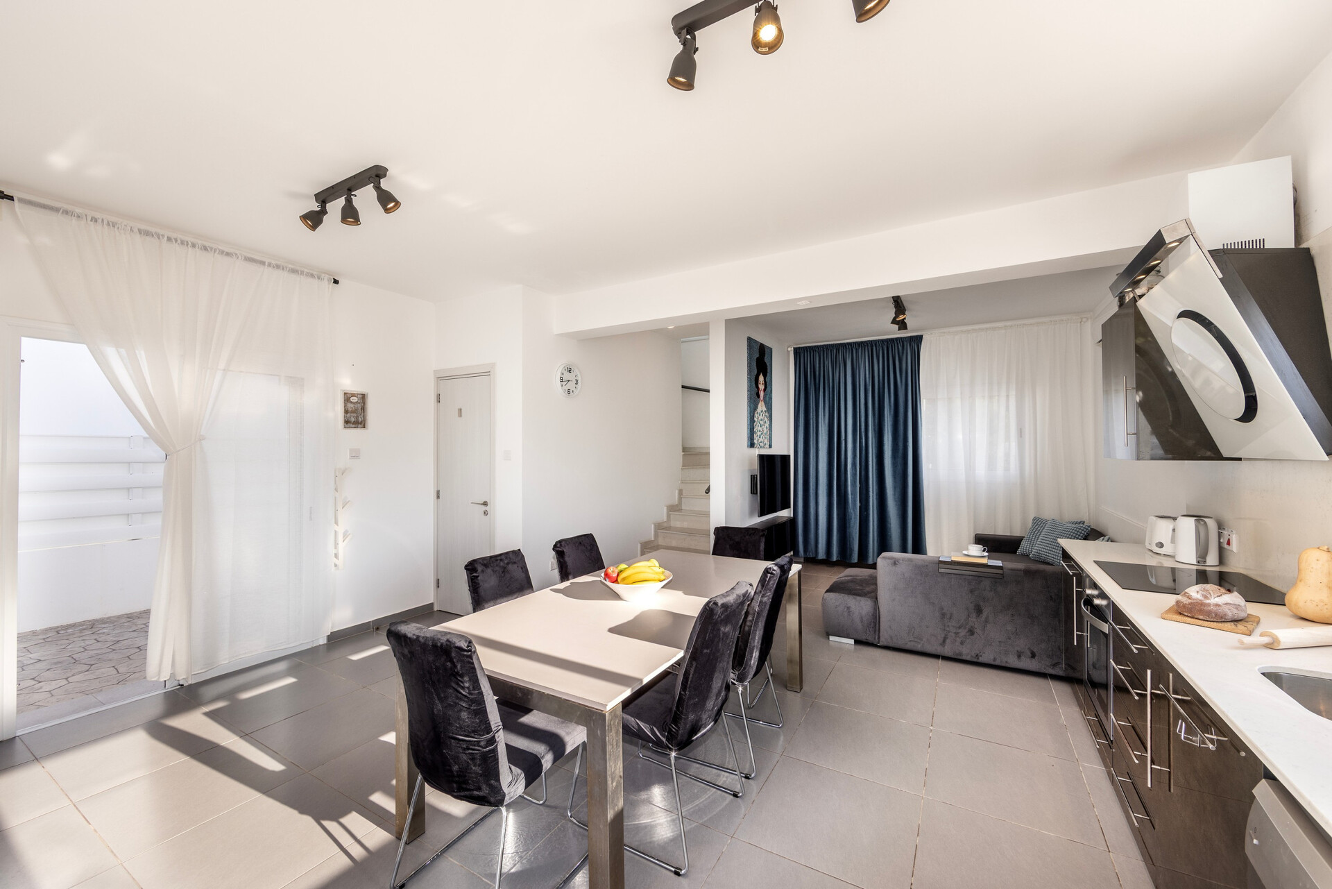 5 Star Alina Villa – Stylish Coastal Escape in Protaras