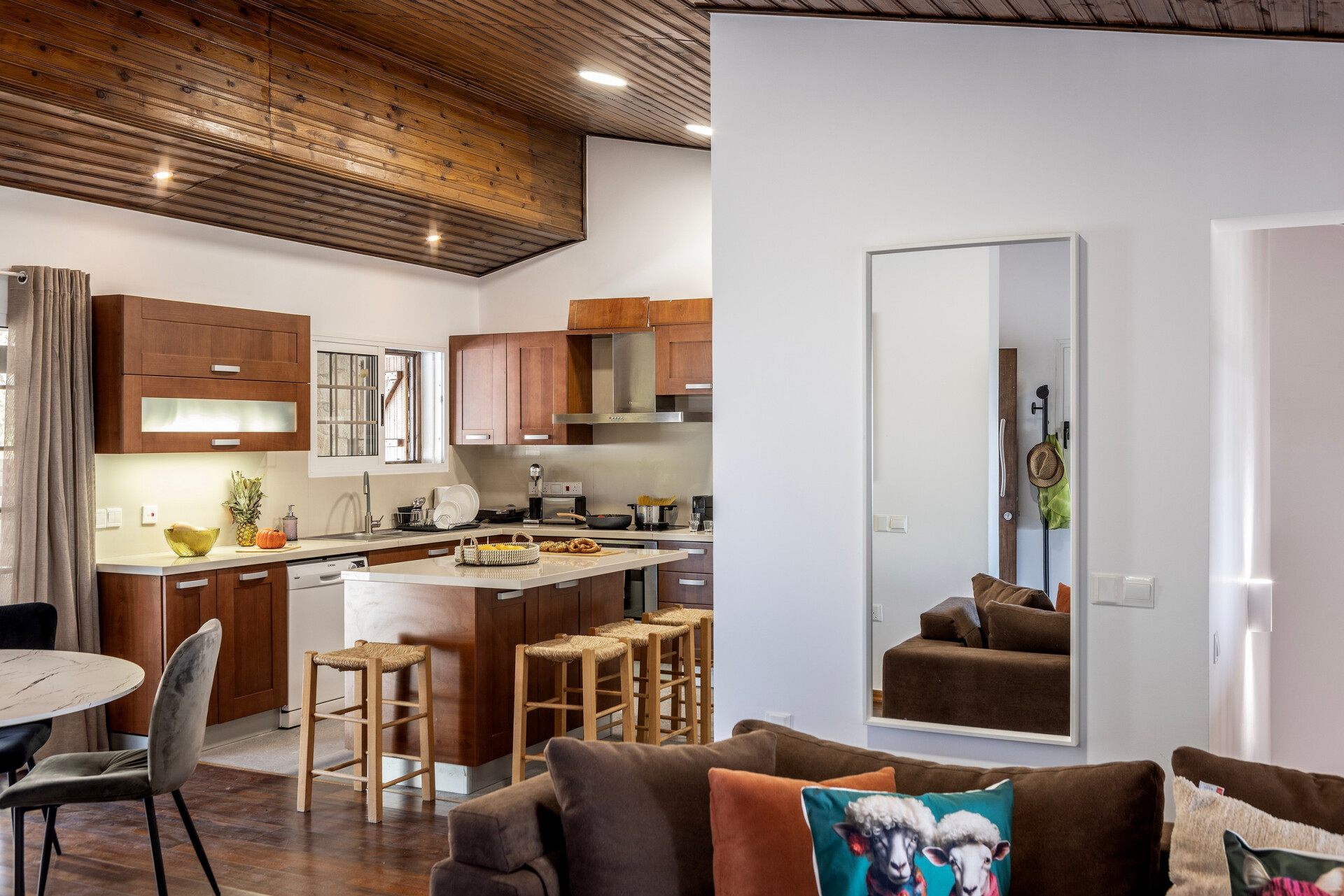 5 Star Forest View Cottage – Luxury Mountain Retreat