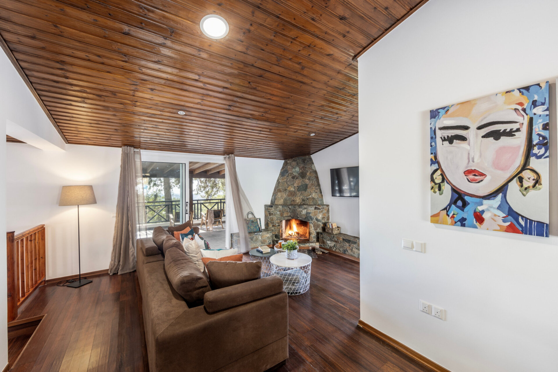 5 Star Forest View Cottage – Luxury Mountain Retreat