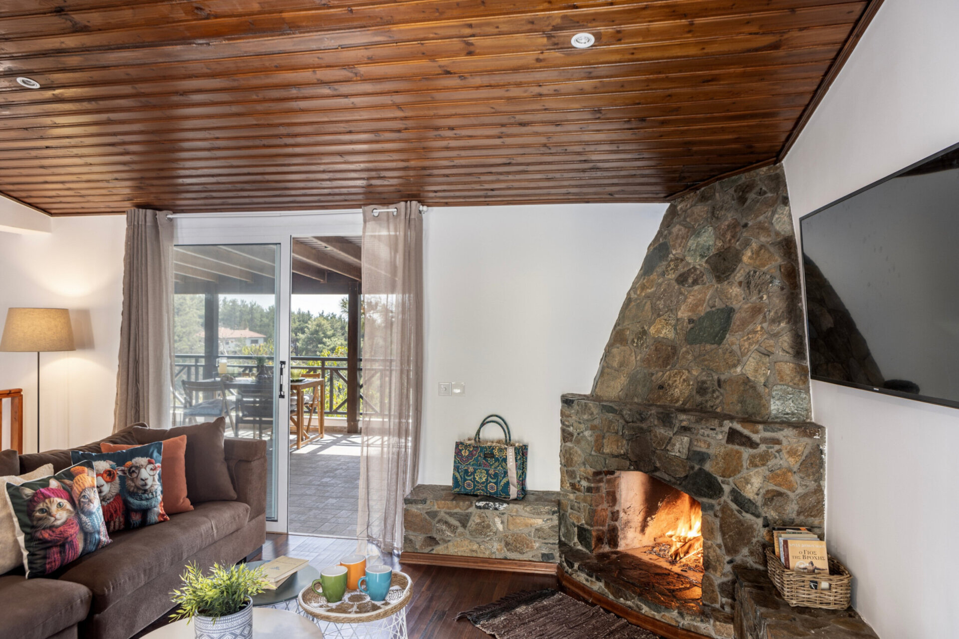 5 Star Forest View Cottage – Luxury Mountain Retreat
