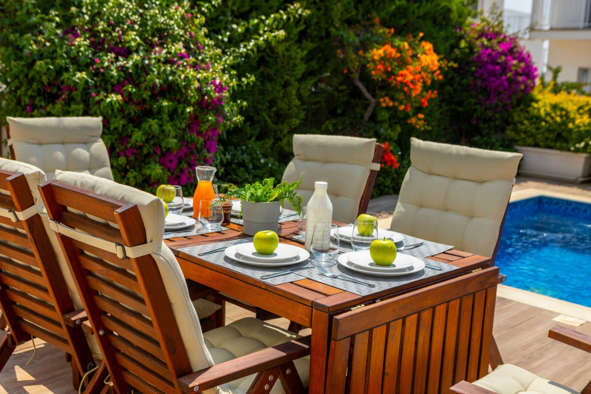 5 Star Villa Napa Bay Vista - Modern Sea View Retreat