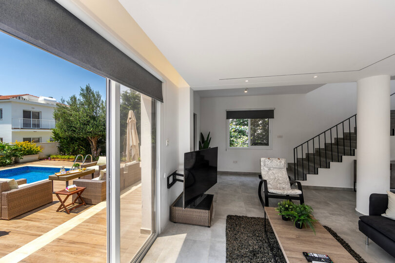 5 Star Villa Napa Bay Vista - Modern Sea View Retreat
