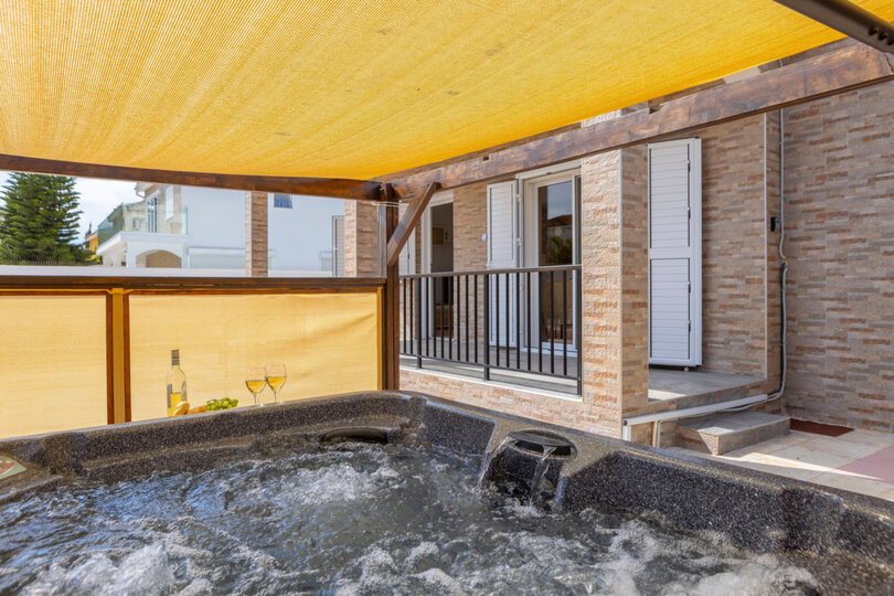 5 Star Villa Ayia Thekla Sea Breeze - Tranquil Coastal Escape