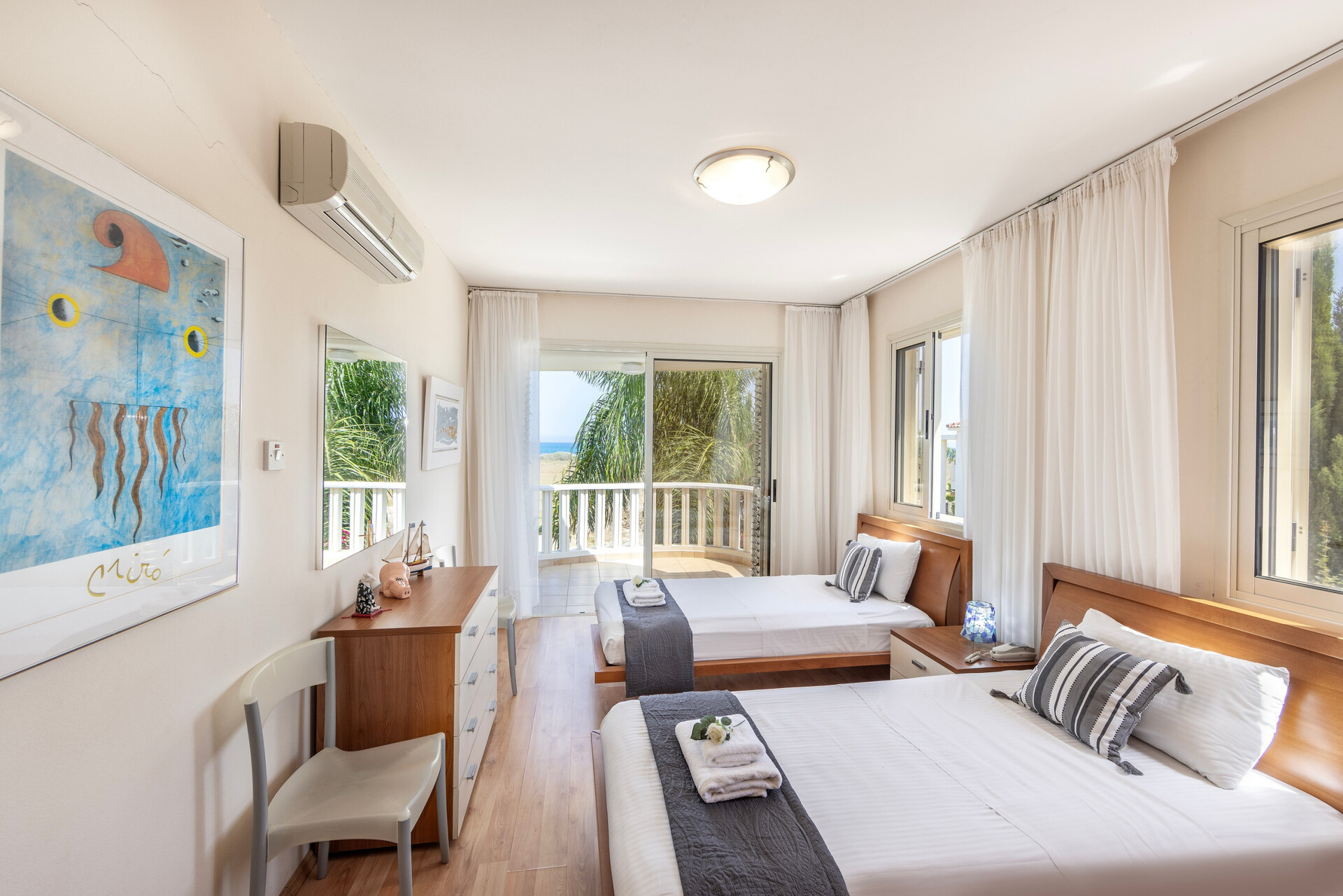 5 Star Villa Larnaca Chelidonia - Luxury Seafront Escape