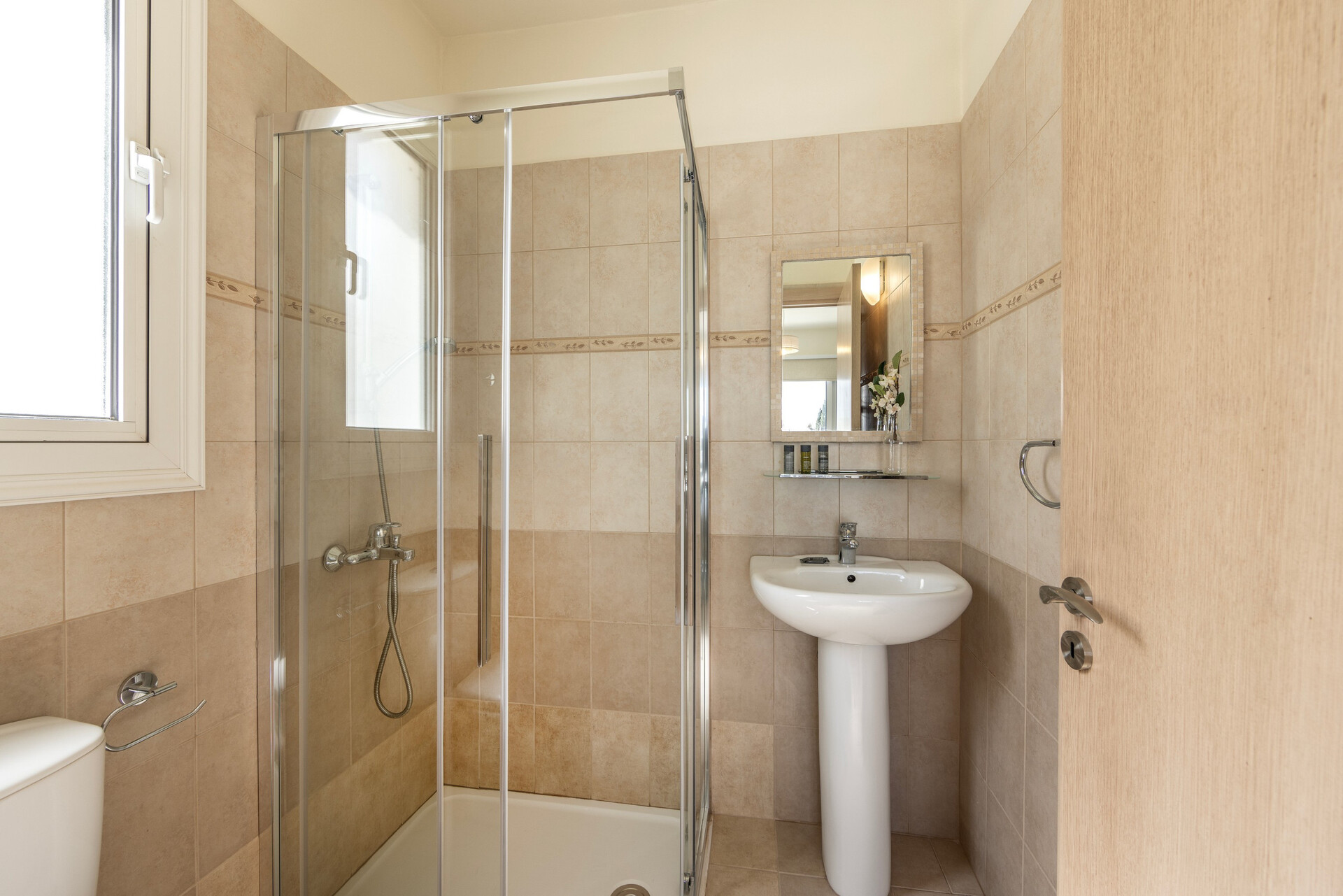 5 Star Villa Protaras Cemelia - Luxury Pool Retreat