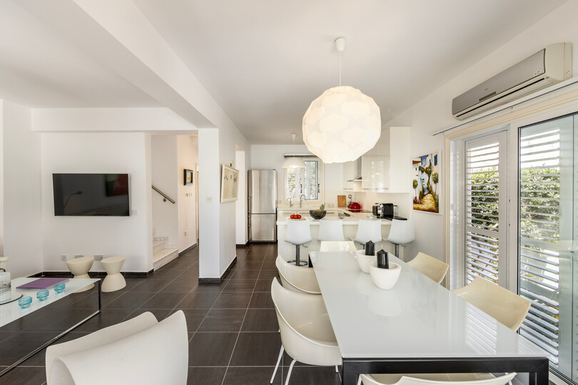 5 Star Villa Protaras Seaside Narcissos - Luxury Coastal Retreat