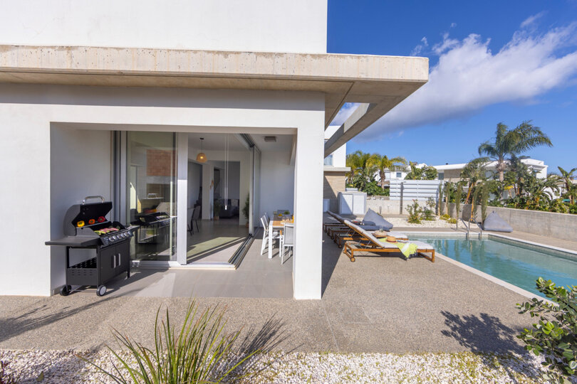 5 Star Villa Protaras Hestia Seaside - Luxury Coastal Escape, Paralimni, Cyprus