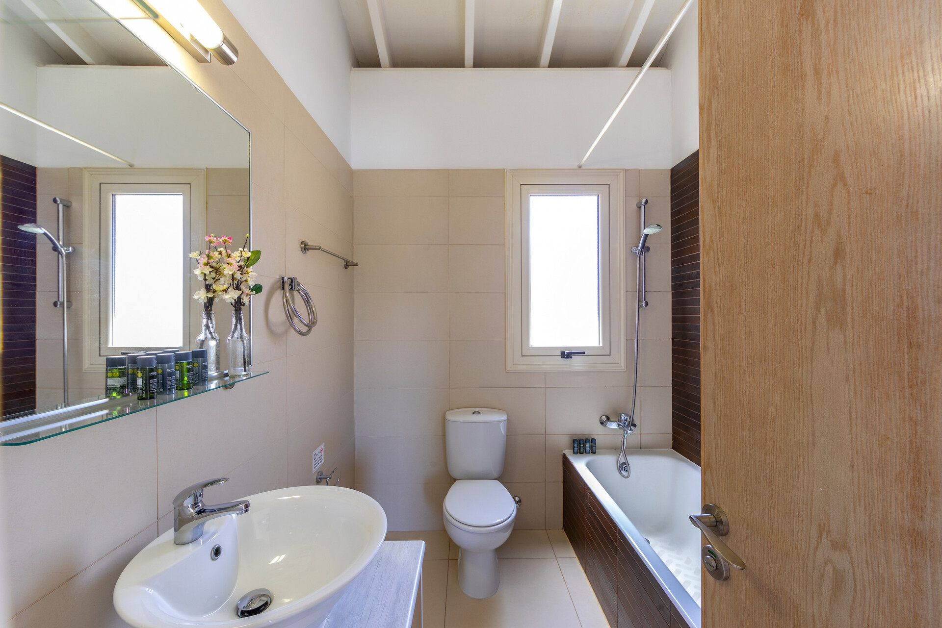 5 Star Villa Artisan Seafront Escape - Panoramic Coastal Retreat