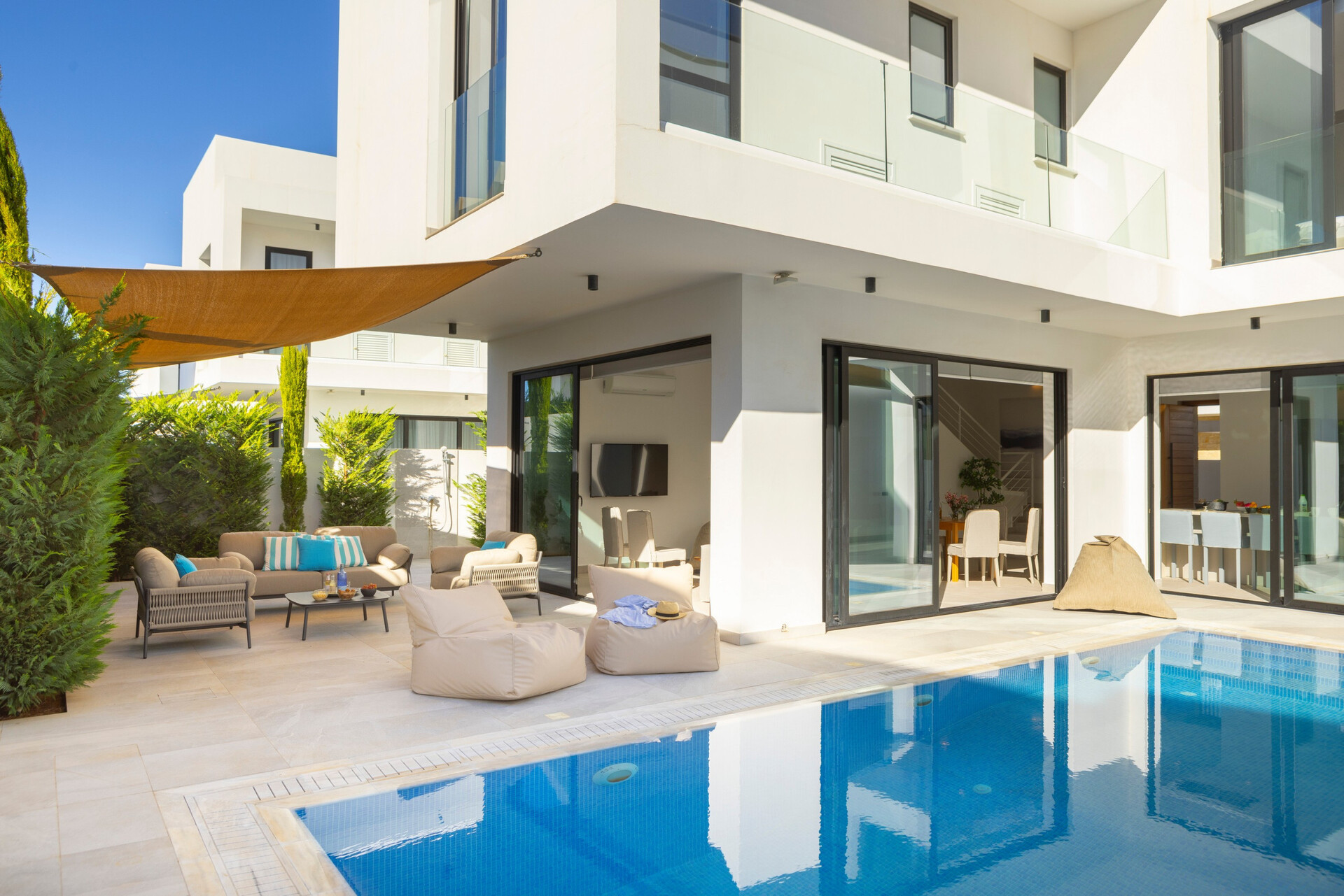 5 Star Villa Periyiali Seaside Haven - Cliffside Coastal Retreat