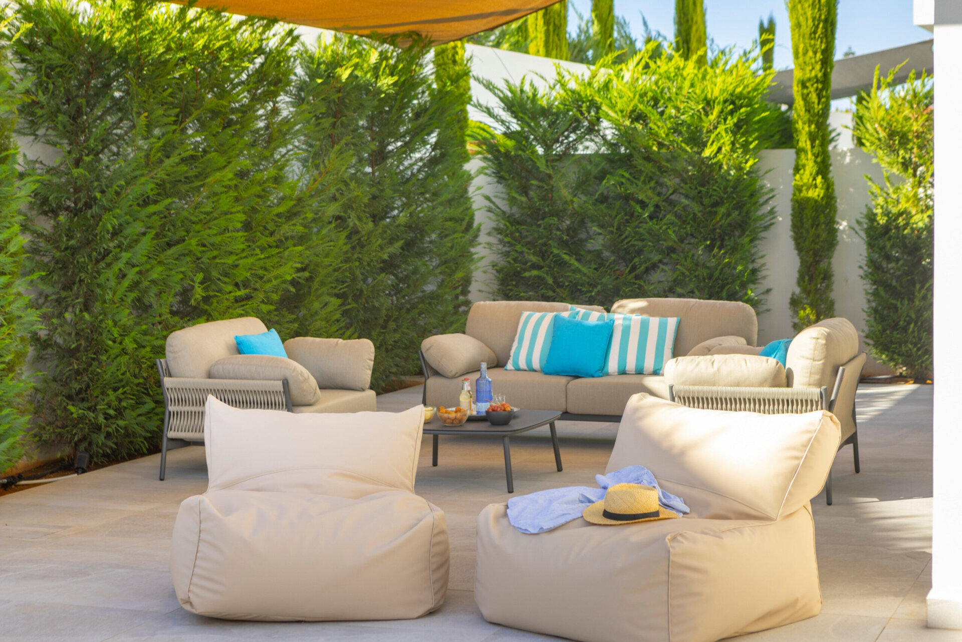 5 Star Villa Periyiali Seaside Haven - Cliffside Coastal Retreat