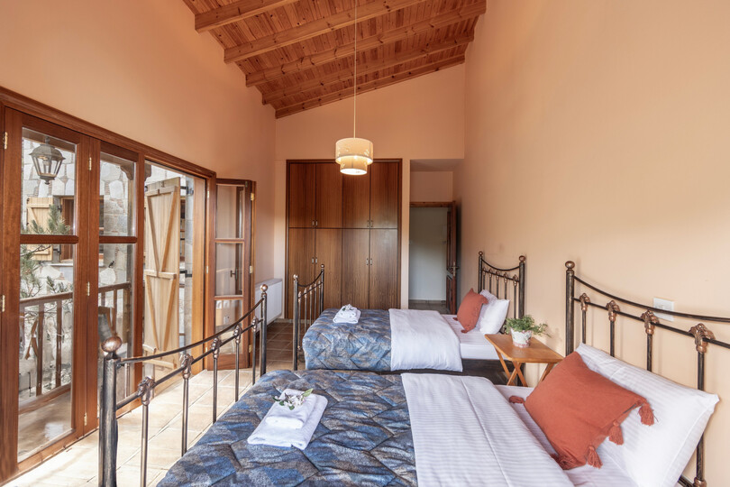 5 Star Villa Troodos Mature Pine Chalet - Forest Mountain Escape