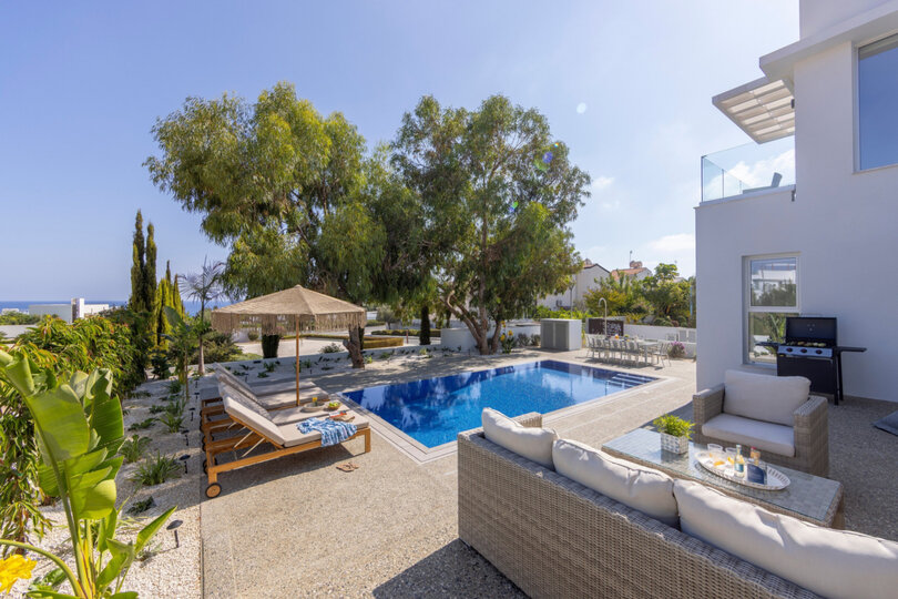 5 Star Villa Leomi Seaside - Coastal View Retreat., Paralimni, Cyprus