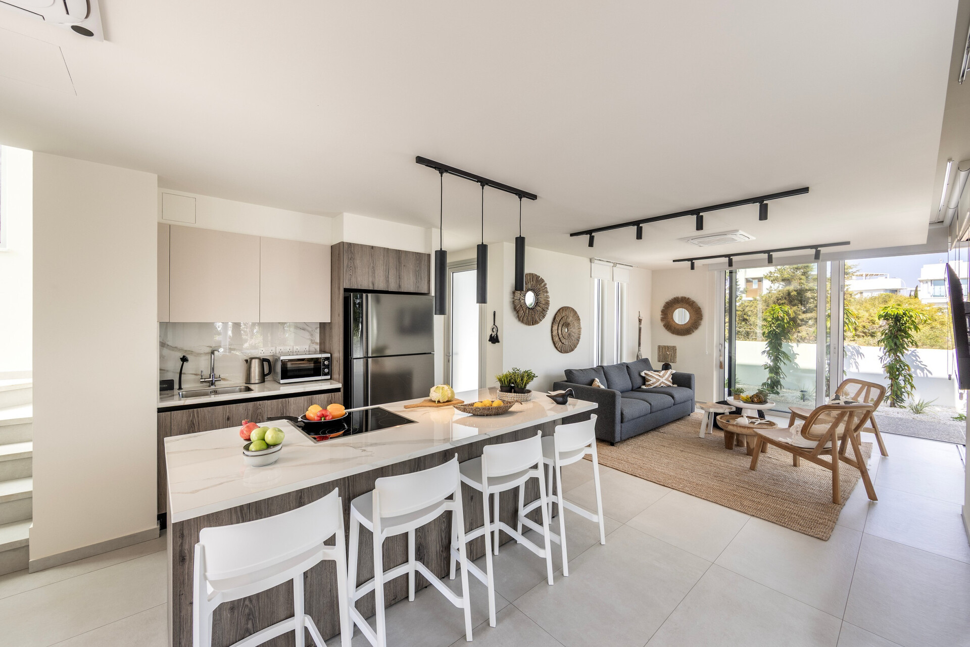 5 Star Villa Leomi Seaside - Coastal View Retreat.