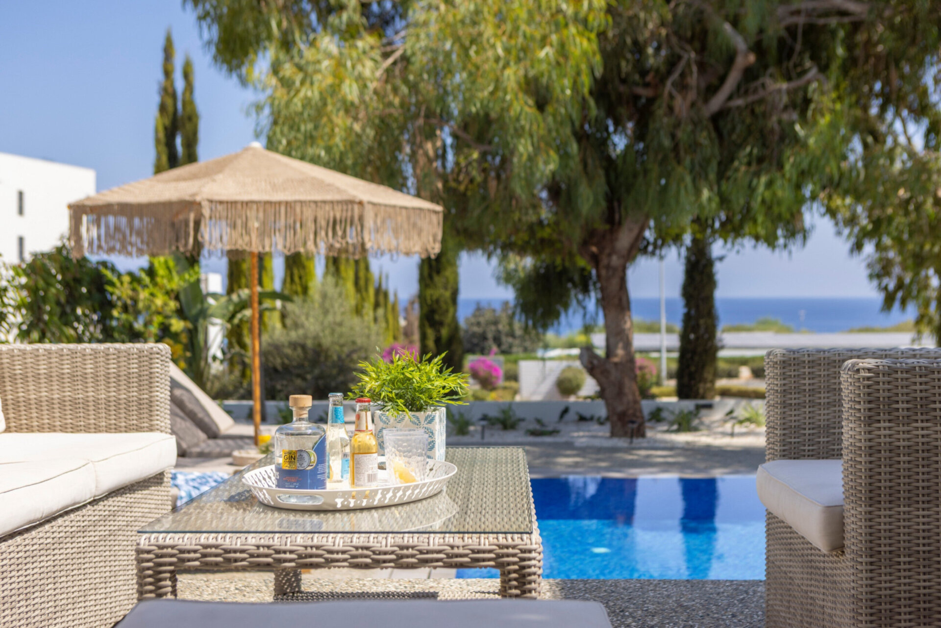 5 Star Villa Leomi Seaside - Coastal View Retreat.