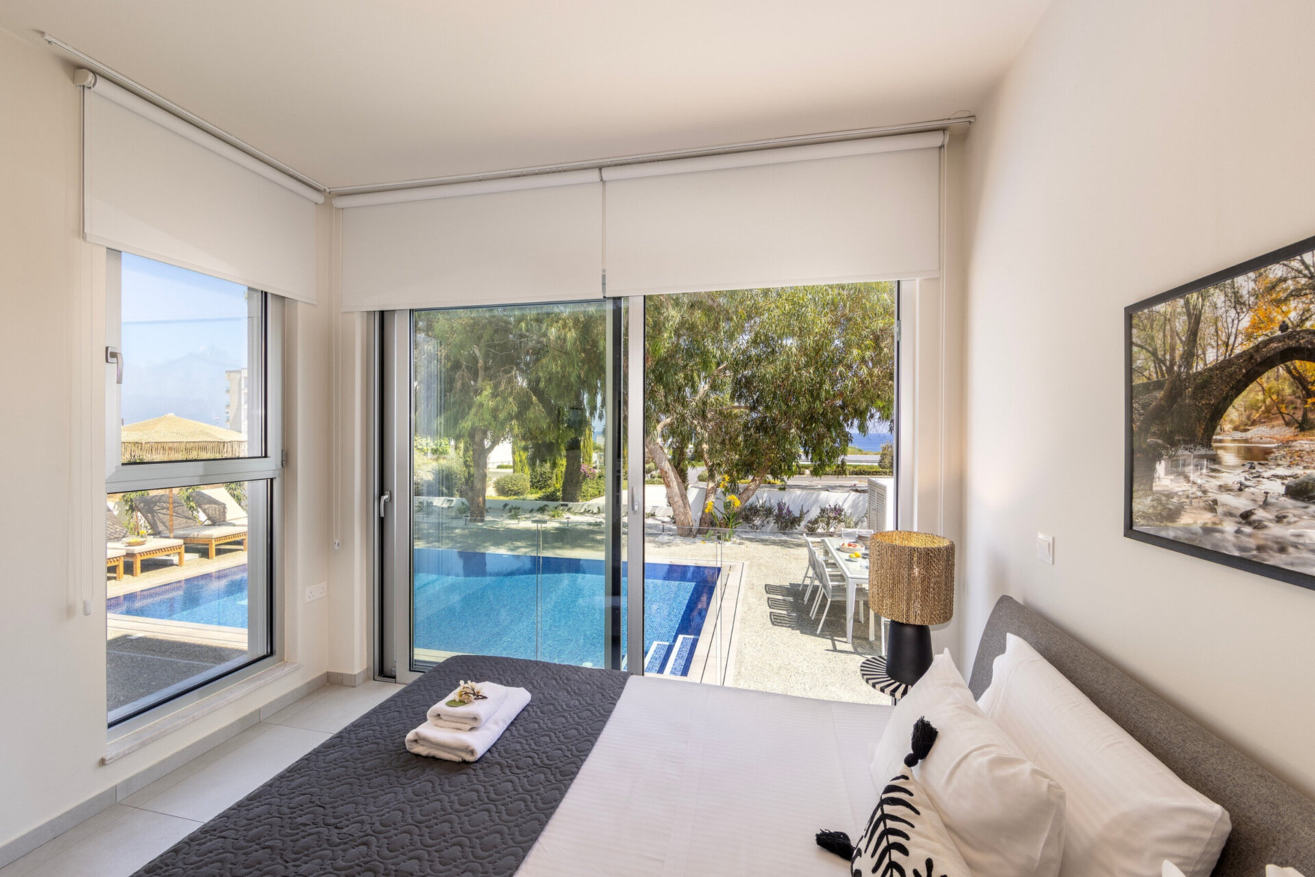 5 Star Villa Leomi Seaside - Coastal View Retreat.