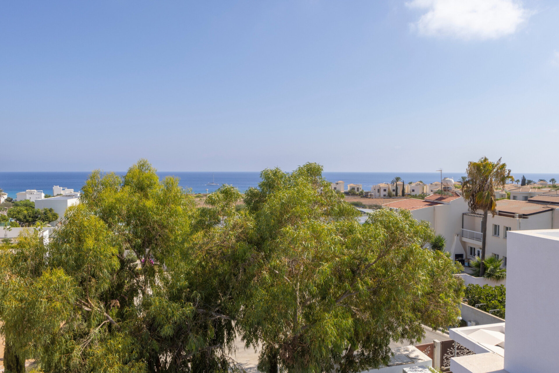 5 Star Villa Leomi Seaside - Coastal View Retreat.