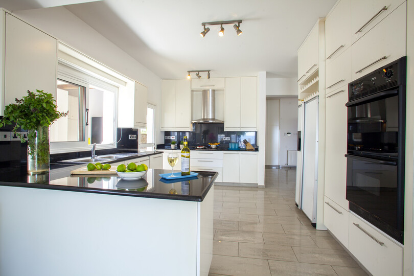 5 Star Villa Sunset Beachfront - Coastal Luxury Retreat