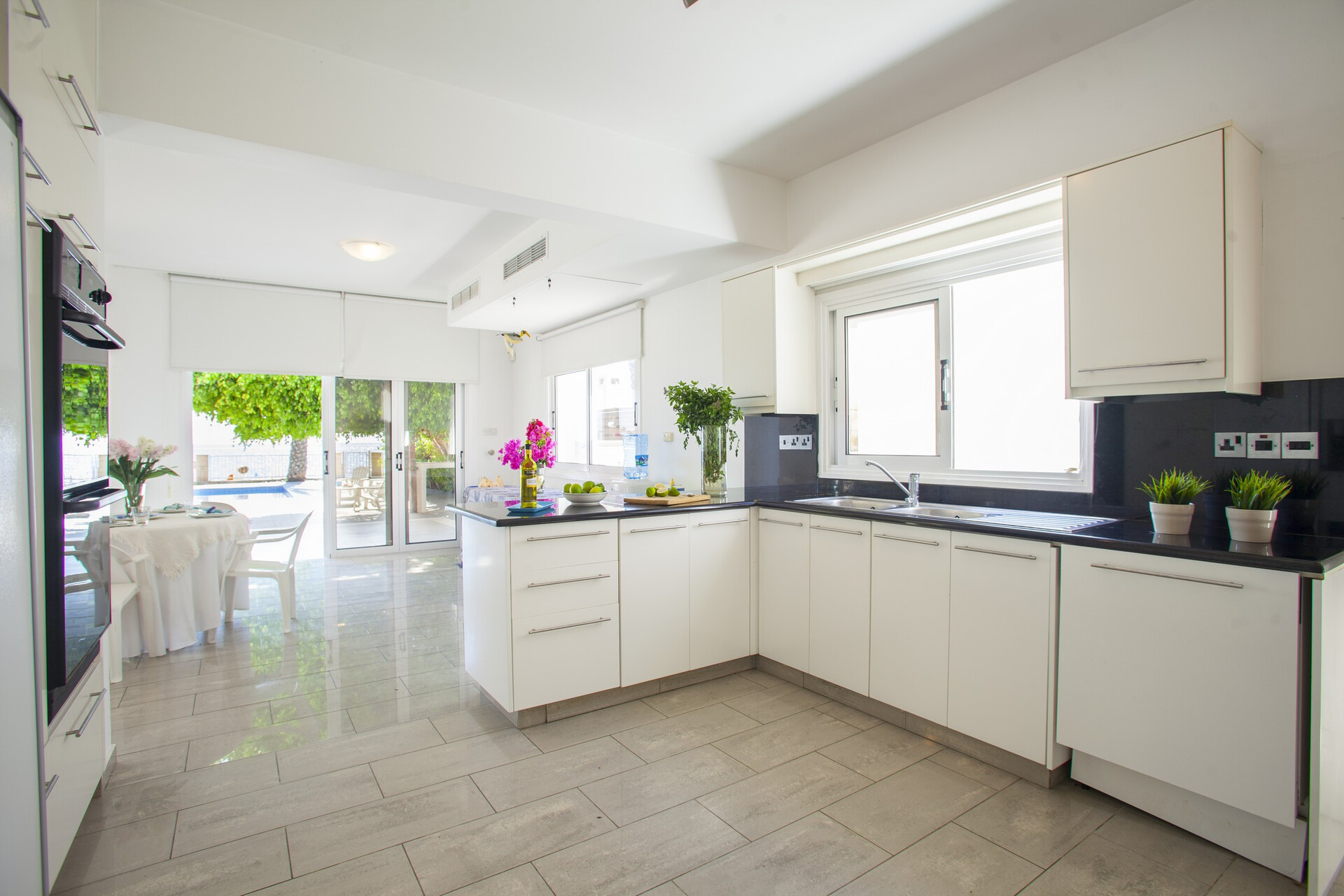 5 Star Villa Sunset Beachfront - Coastal Luxury Retreat