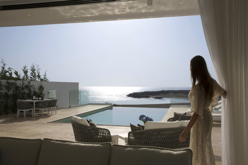 5 Star Villa Blue Waves Protaras Beachfront 3 - Beachfront Escape, Paralimni, Cyprus