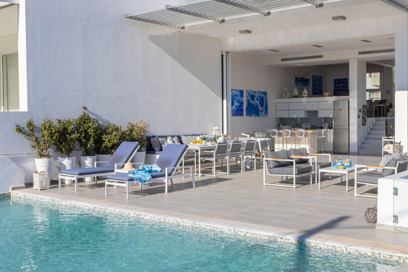 5 Star Villa Elaia Seafront - Panoramic Coastal Escape