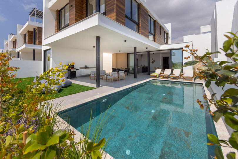 5 Star Villa Aqua Pearl - Contemporary Coastal Escape, Paralimni, Cyprus