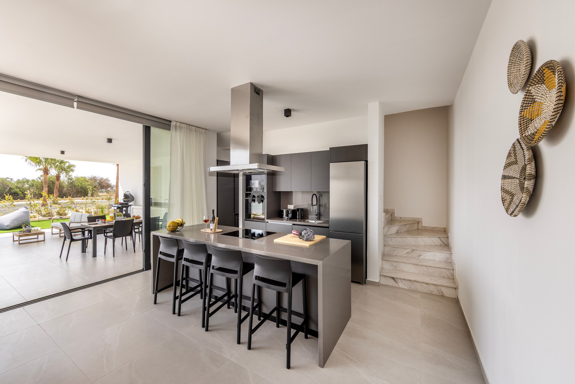 5 Star Villa Aqua Pearl - Contemporary Coastal Escape