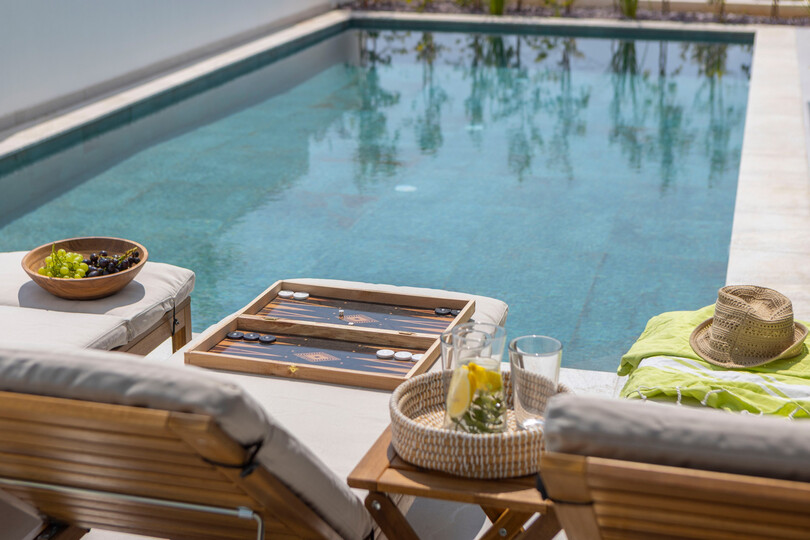 5 Star Villa Aqua Pearl - Contemporary Coastal Escape