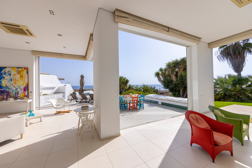 5 Star Villa AleMar Seafront - Designer Coastal Elegance