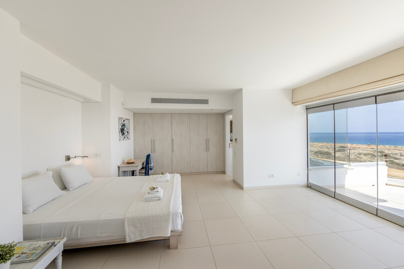5 Star Villa AleMar Seafront - Designer Coastal Elegance