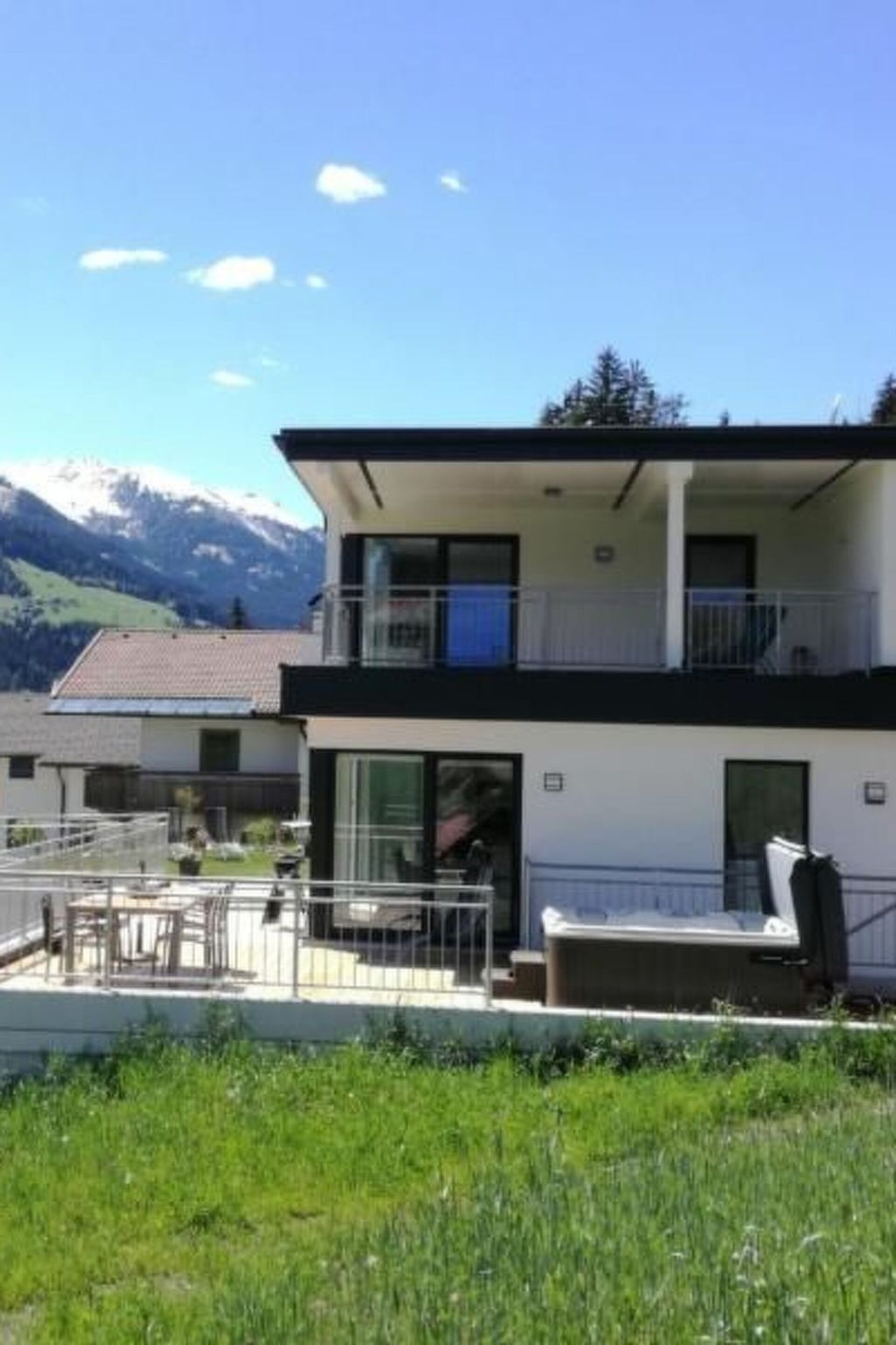 2-Bed House with Mountain View in Lienz, Sleeps 4, 1136