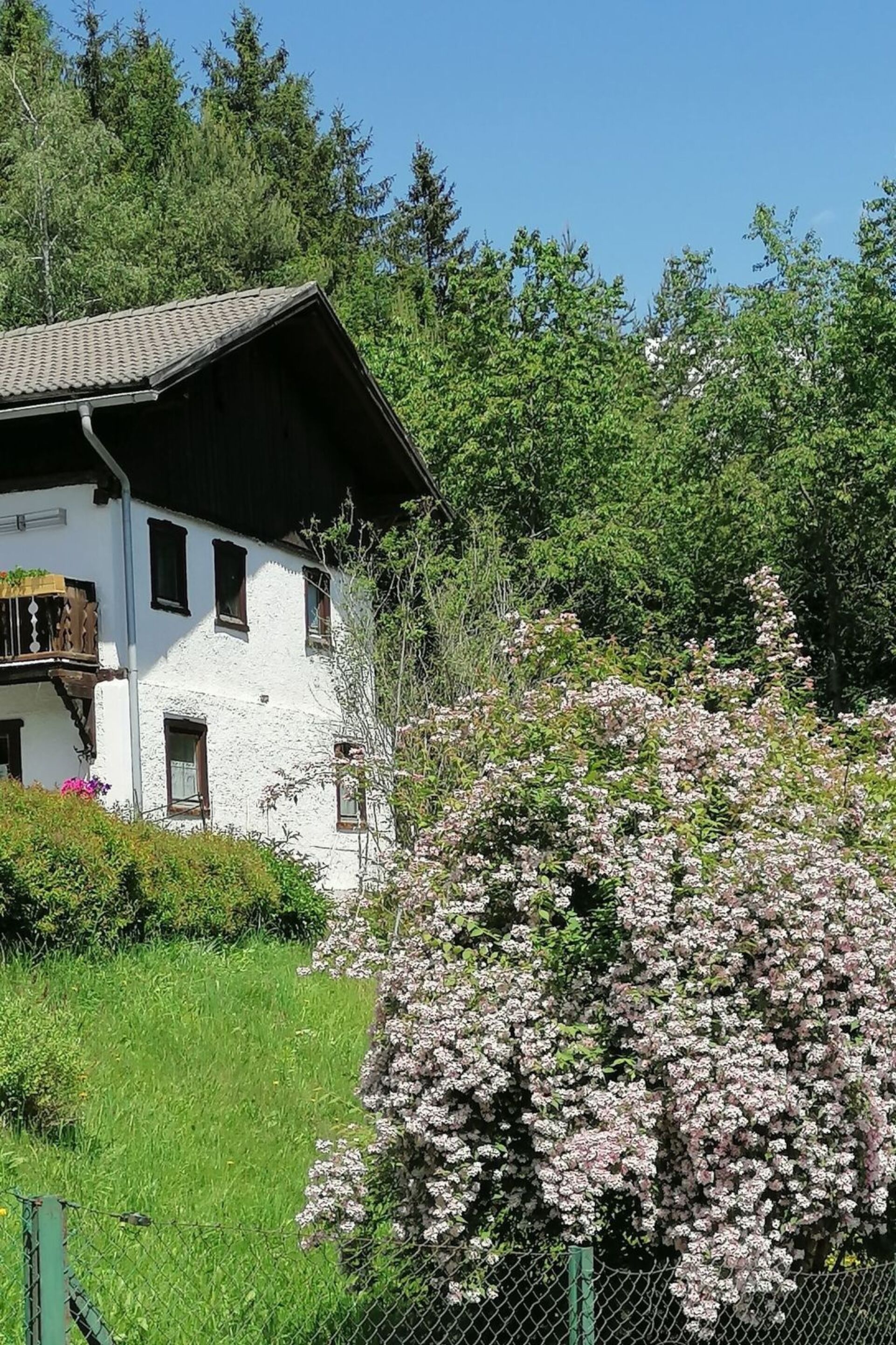 2-Bed Apartment in Innsbruck-Land, Sleeps 4, 1139