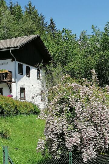 2-Bed Apartment in Innsbruck-Land, Sleeps 4, 1139