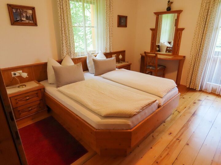 2-Bed Apartment in Spittal an der Drau, Sleeps 2, 1053