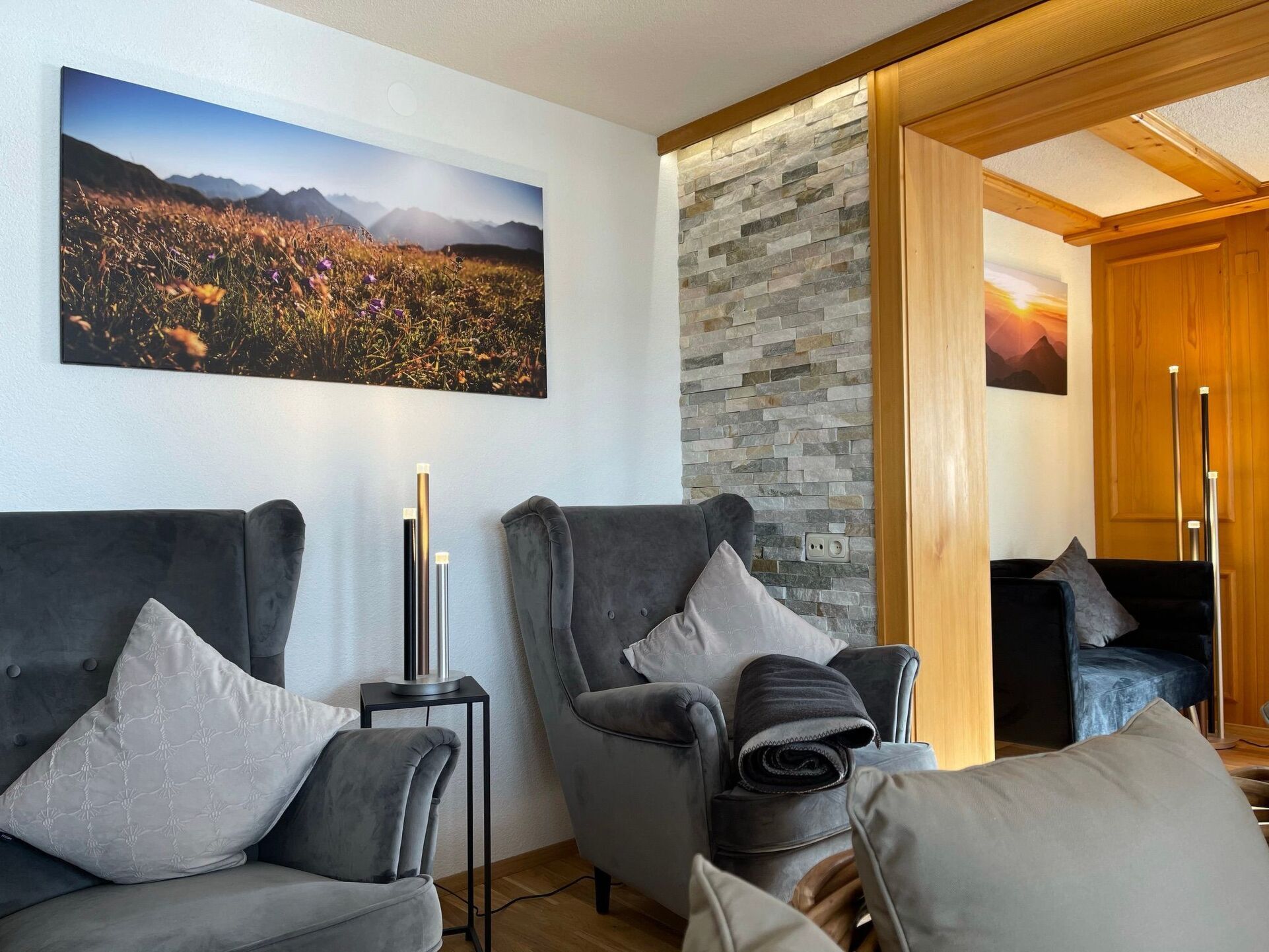 Spacious 2-Bed Apartment in Bregenz, Sleeps 4, 1028