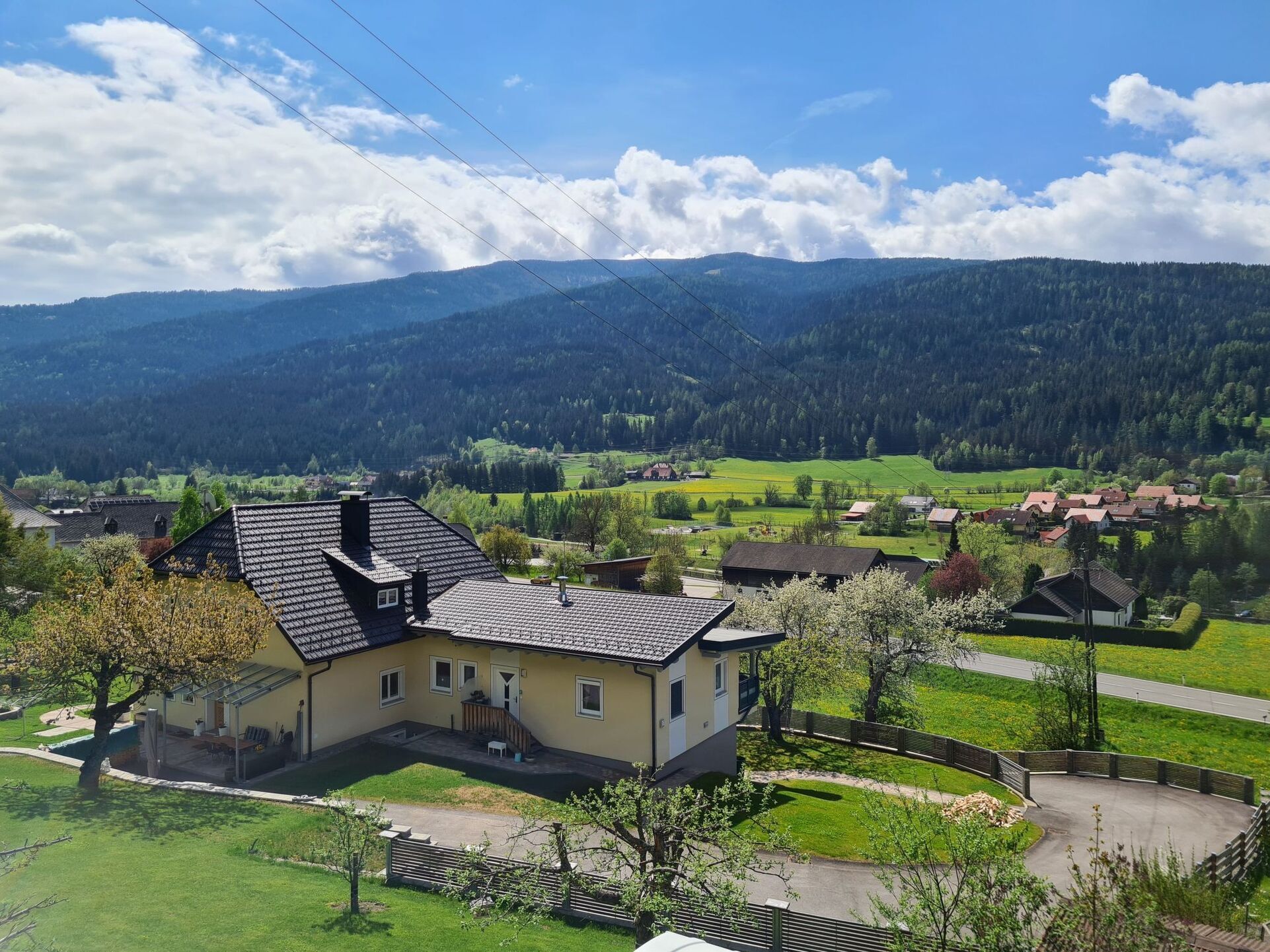4-Bed House with Mountain View in Murau, Sleeps 8, 1103
