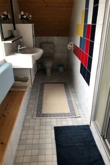 5-Bed House with Private Pool in Leoben, Sleeps 10, 1104