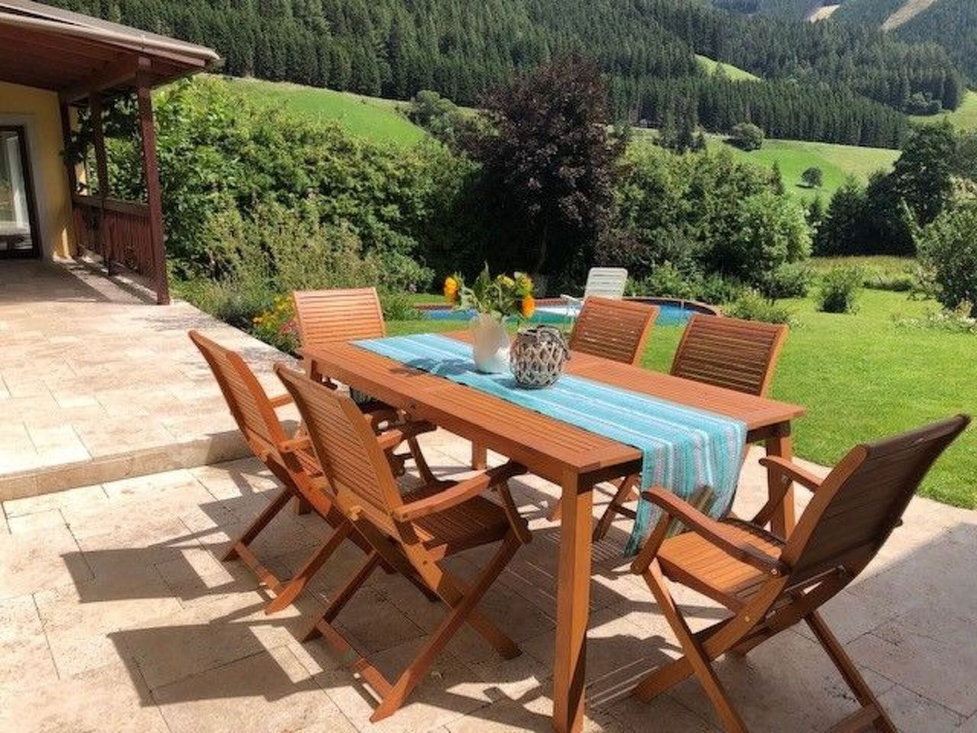 5-Bed House with Private Pool in Leoben, Sleeps 10, 1104