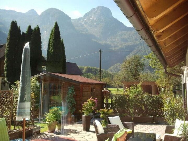 Tranquil 1-Bed Apartment in Gmunden, Sleeps 2, 1005
