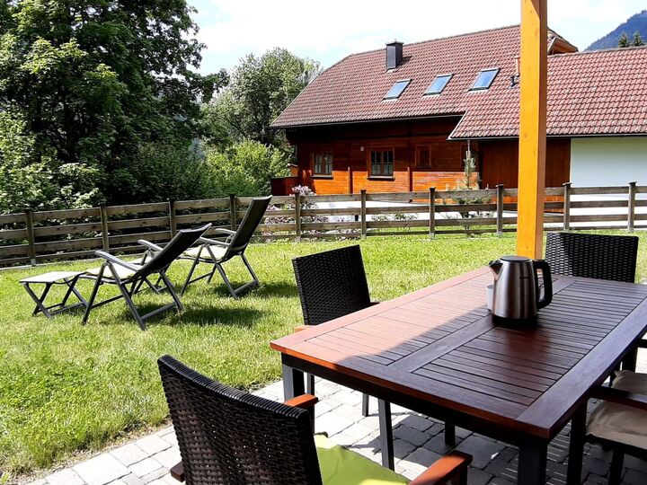 2-Bed Apartment in Spittal an der Drau, Sleeps 5, 1100