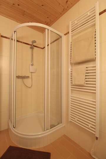 2-Bed Apartment in Spittal an der Drau, Sleeps 5, 1100