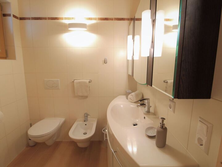 2-Bed Apartment in Spittal an der Drau, Sleeps 5, 1100